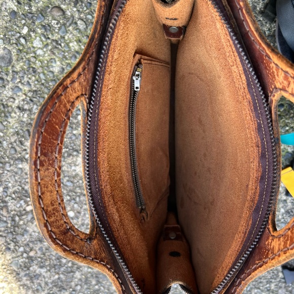 Vintage Brown Leather Satchel handbag - Picture 11 of 11